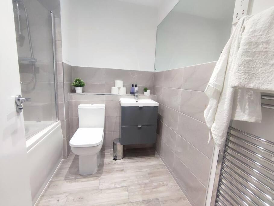 Luxury 3br Apt, Close To Excel, O2, Airport! Londra