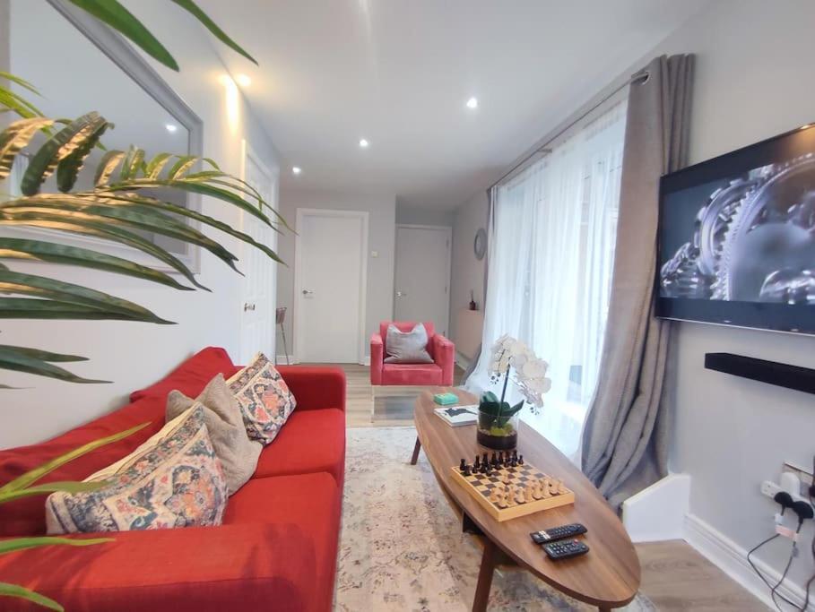 Luxury 3br Apt, Close To Excel, O2, Airport! Londra