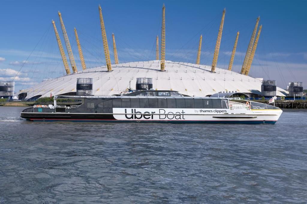 Appartamento Luxury 3br Apt, Close To Excel, O2, Airport!
